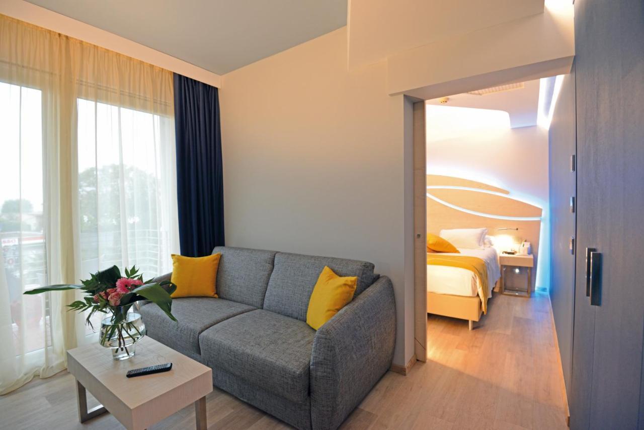 Color Hotel Style, Design & Gourmet Bardolino Esterno foto