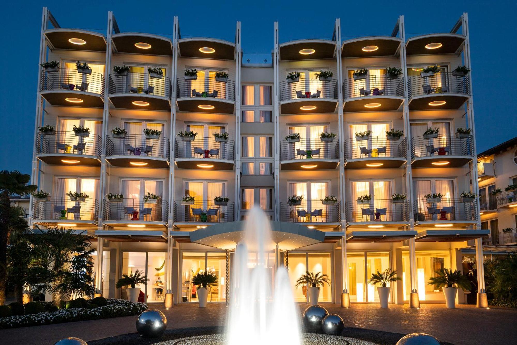 Color Hotel Style, Design & Gourmet Bardolino Esterno foto