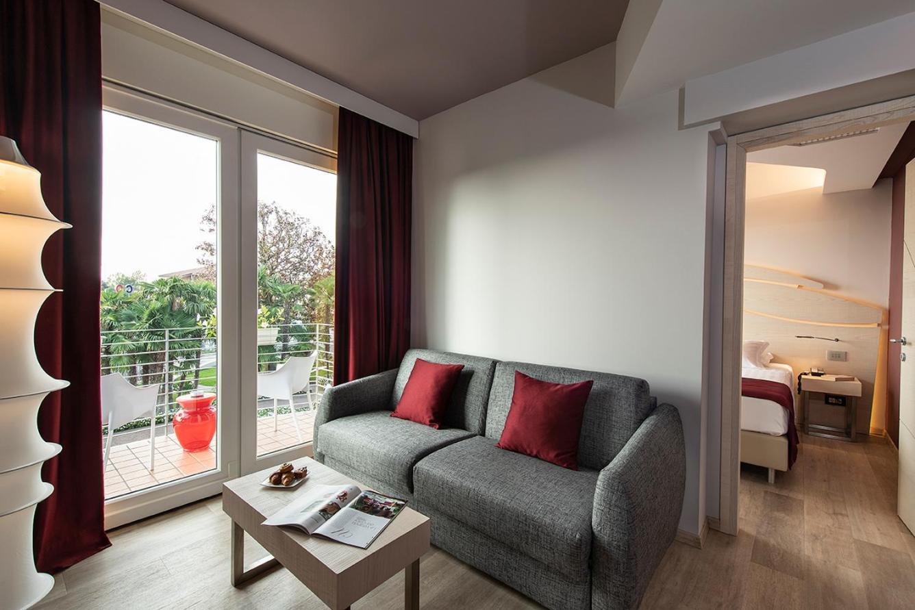 Color Hotel Style, Design & Gourmet Bardolino Esterno foto